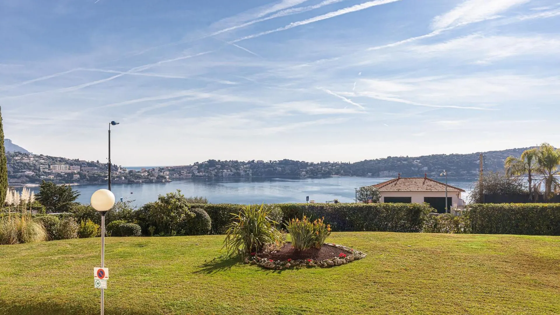 Apartment 2 Bdr Villefranche-Sur-Mer Sea View Parking And Swimming Pool