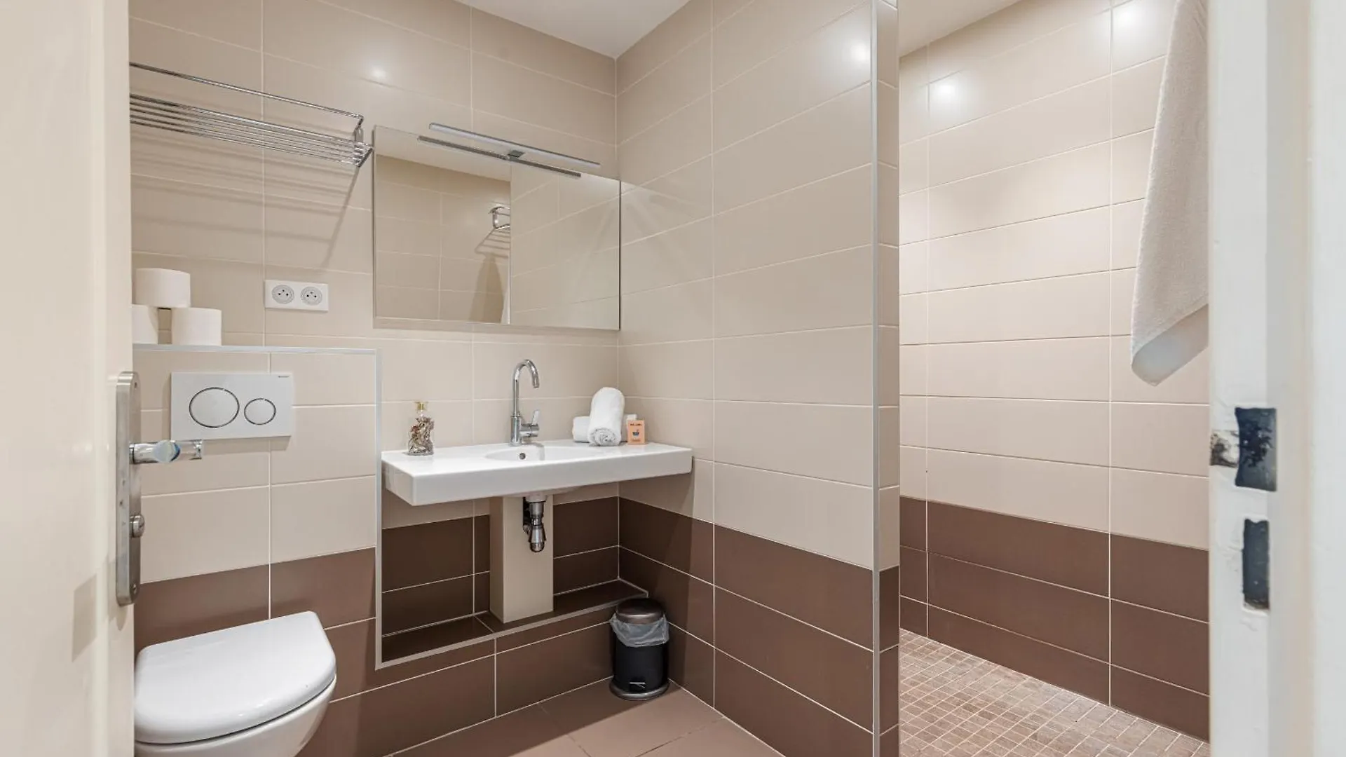 2 Bdr Villefranche-Sur-Mer Sea View Parking And Swimming Pool