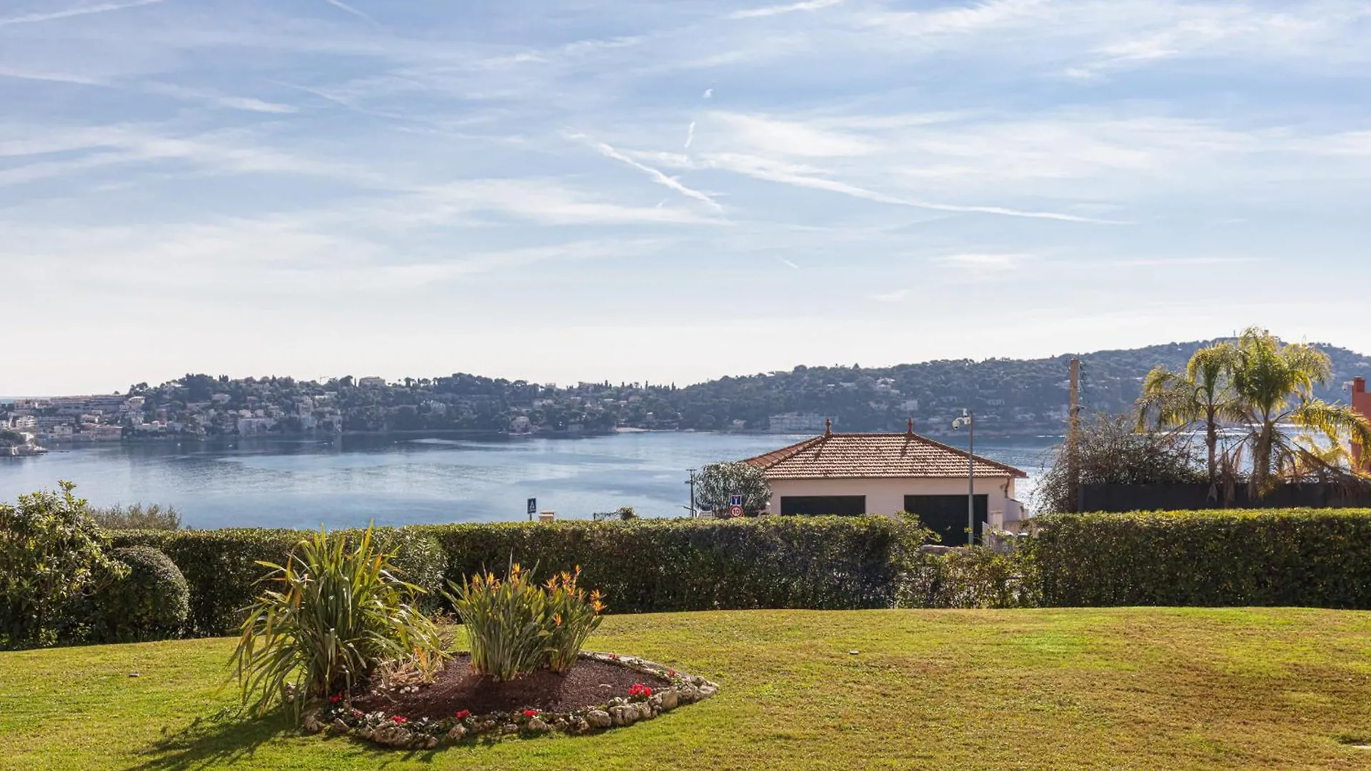 2 Bdr Villefranche-Sur-Mer Sea View Parking And Swimming Pool