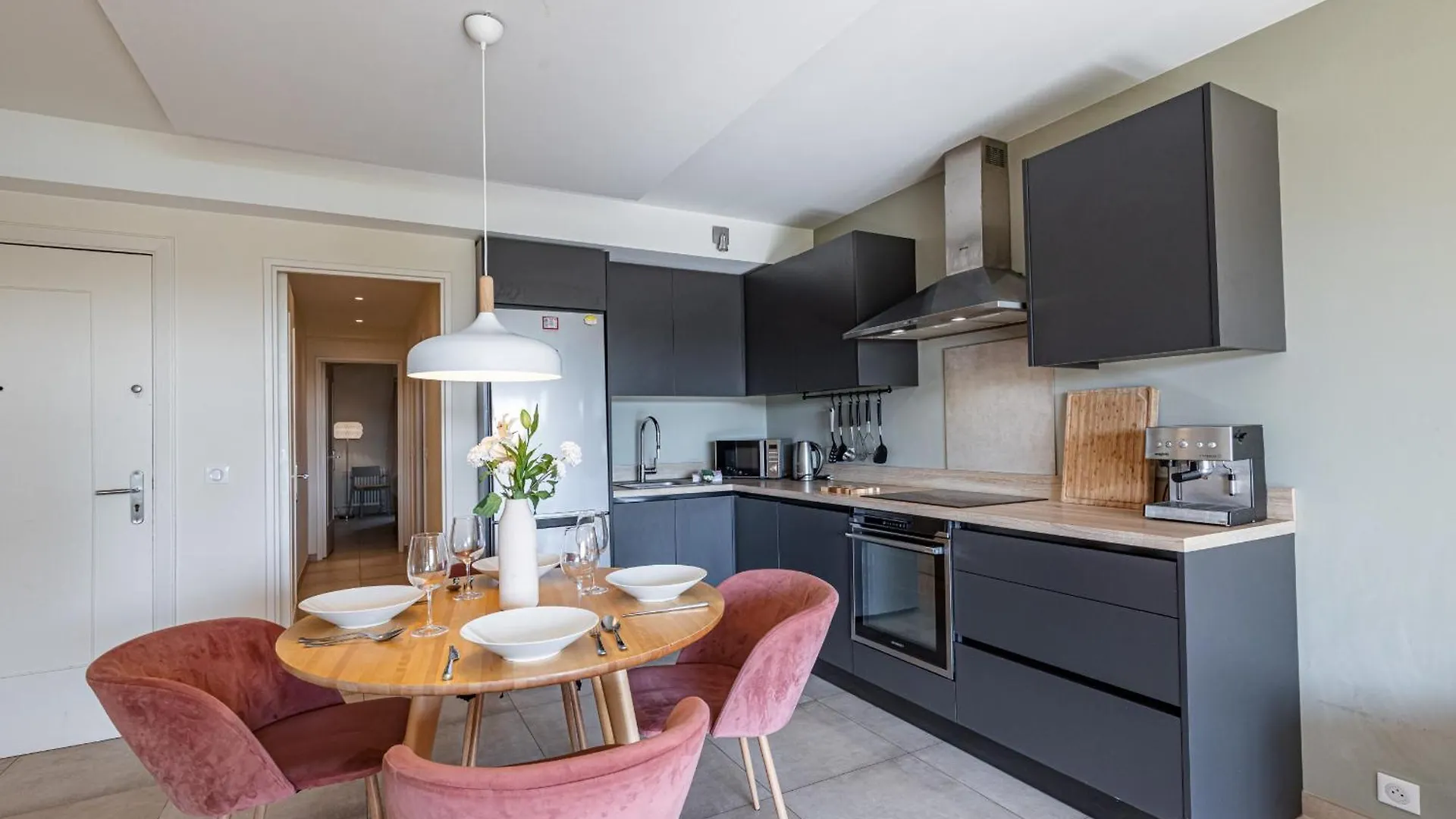 2 Bdr Villefranche-Sur-Mer Sea View Parking And Swimming Pool Apartment