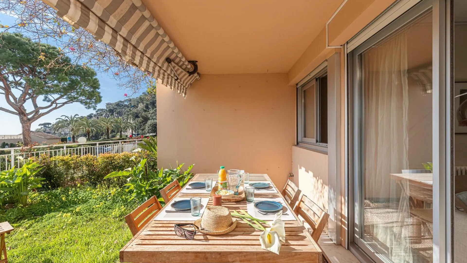 2 Bdr Villefranche-Sur-Mer Sea View Parking And Swimming Pool 0*,  Francie
