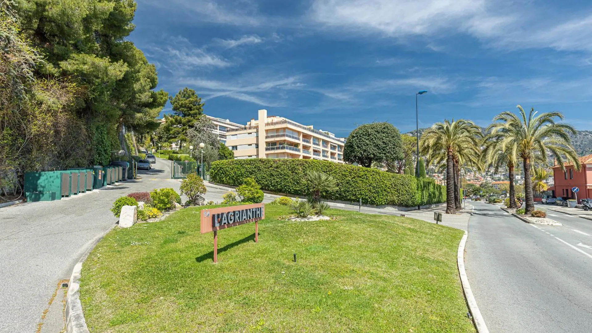 2 Bdr Villefranche-Sur-Mer Sea View Parking And Swimming Pool Apartment