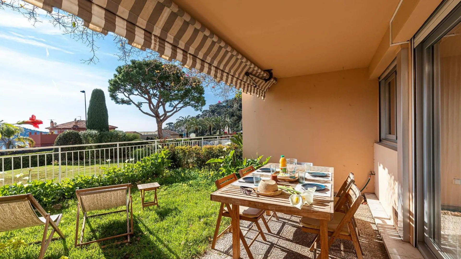 Apartment 2 Bdr Villefranche-Sur-Mer Sea View Parking And Swimming Pool
