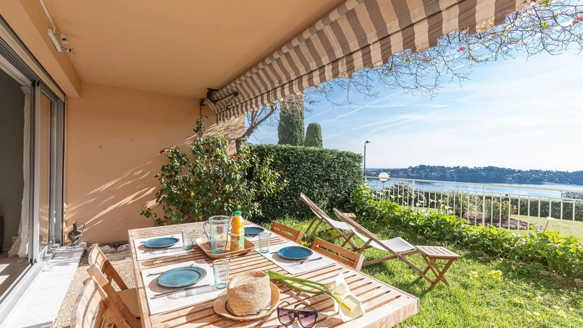2 Bdr Villefranche-Sur-Mer Sea View Parking And Swimming Pool
