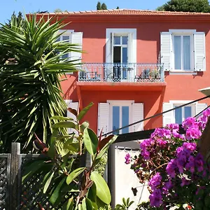2* Hotel La Patricia - Charme Et Tradition