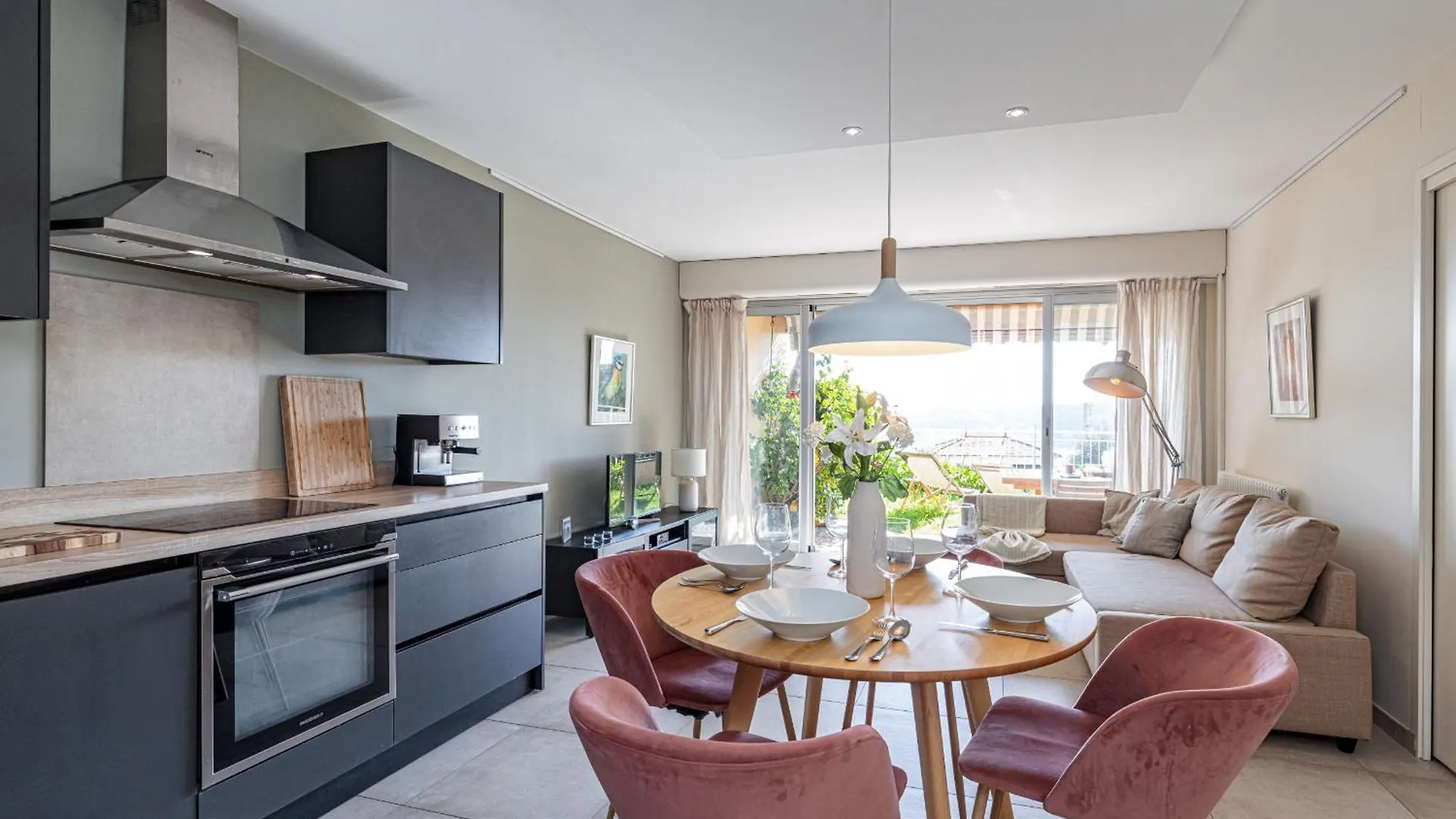 2 Bdr Villefranche-Sur-Mer Sea View Parking And Swimming Pool